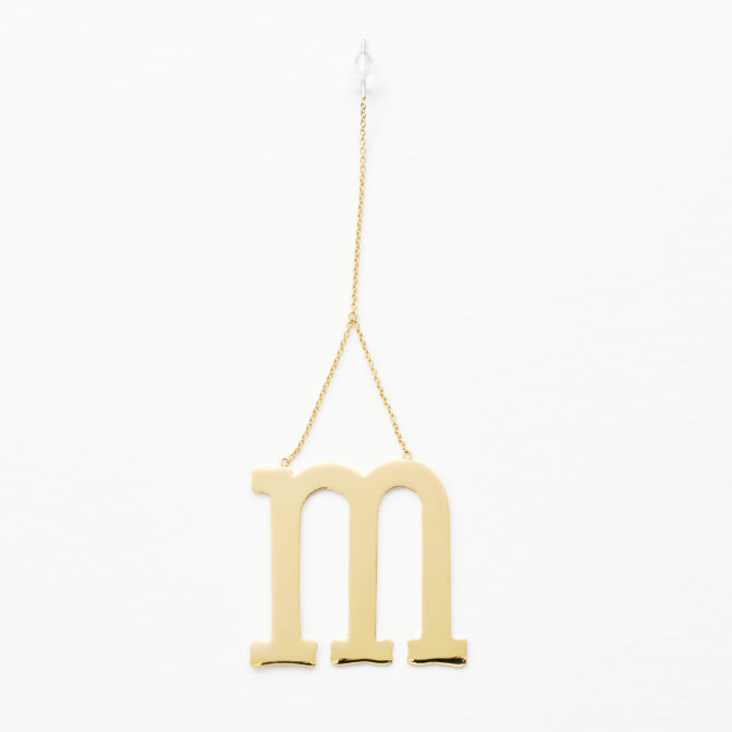 イニシャルピアス　m