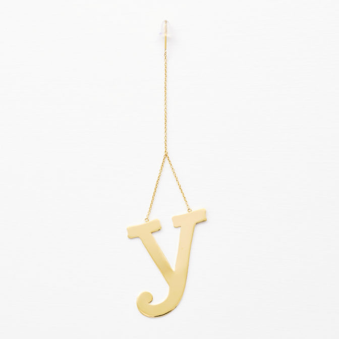 イニシャルピアス　y