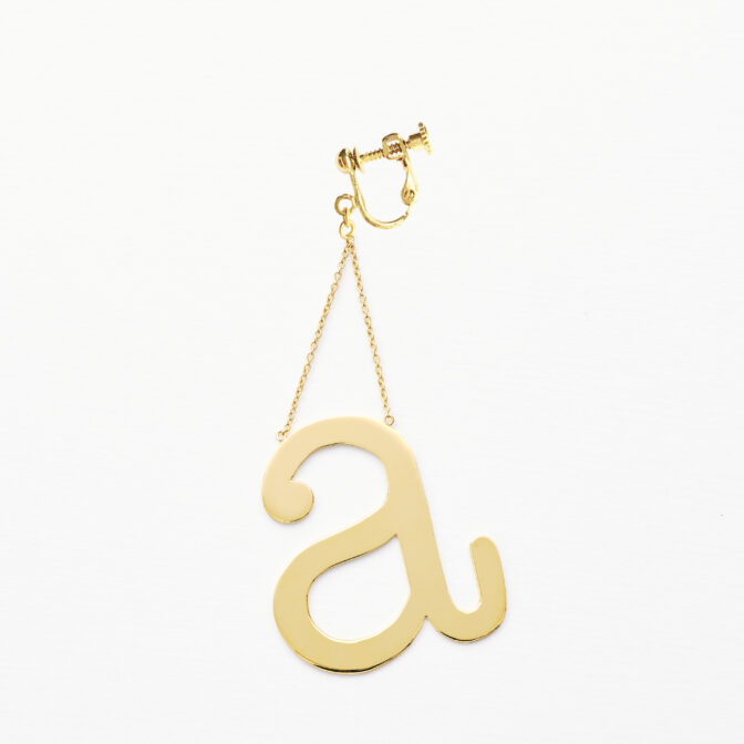 イニシャル ピアス・イヤリングa