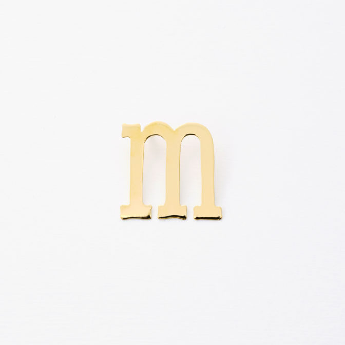 イニシャルピアス m(ポストタイプ)