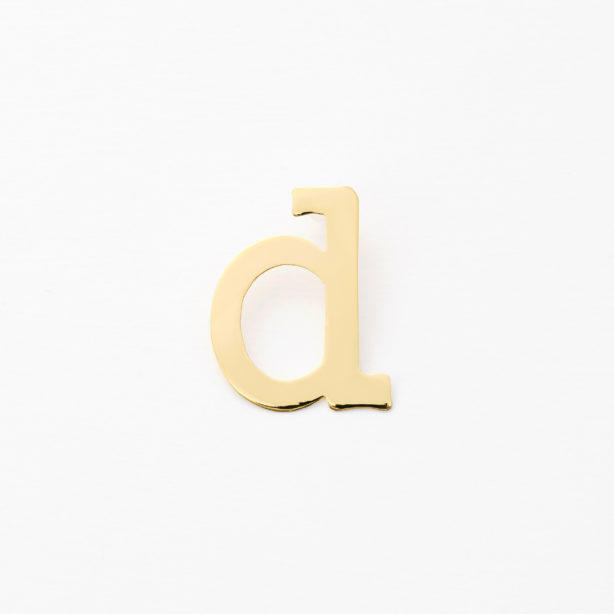 initial ピアス d(ポストタイプ)