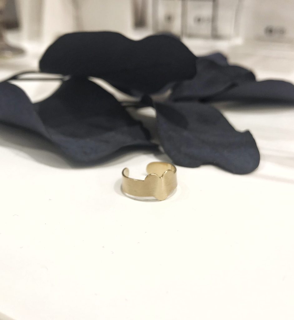 イニシャルピアス shinono　イヤカフの画像